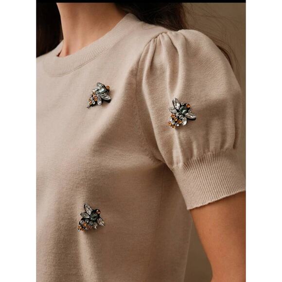 Anewsta Women's Elegant Heavy Embellished Bees Short Sleeve Biege Sweater Size L - Picture 2 of 12